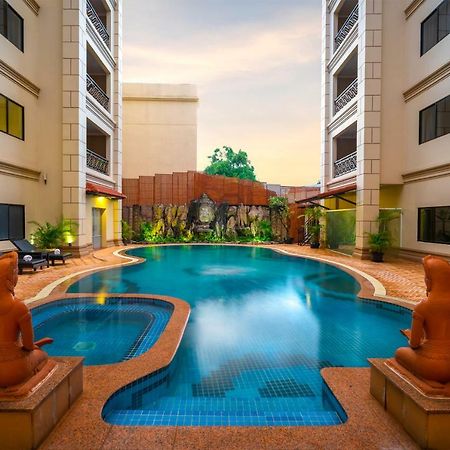 Dragon Royal Angkor Hotel Siem Reap Buitenkant foto