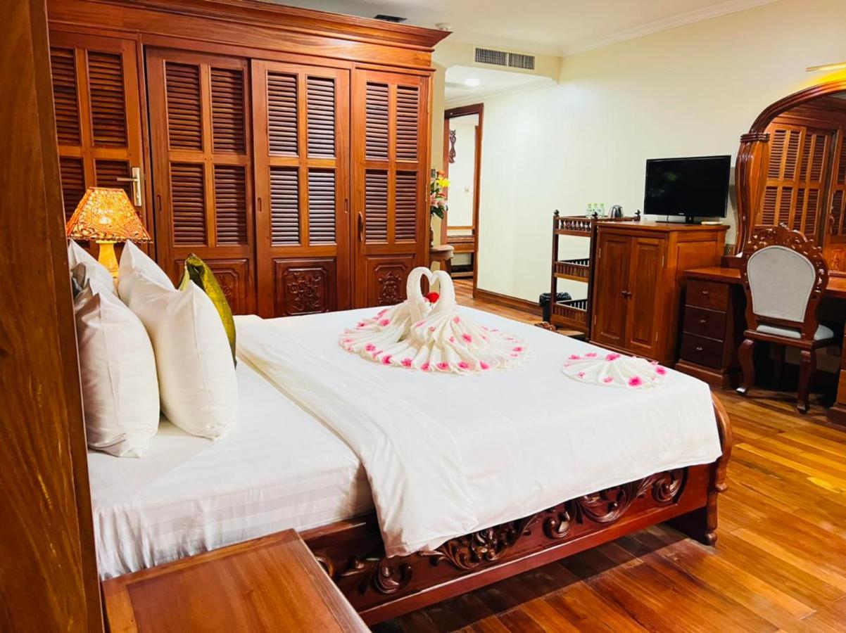 Dragon Royal Angkor Hotel Siem Reap Buitenkant foto
