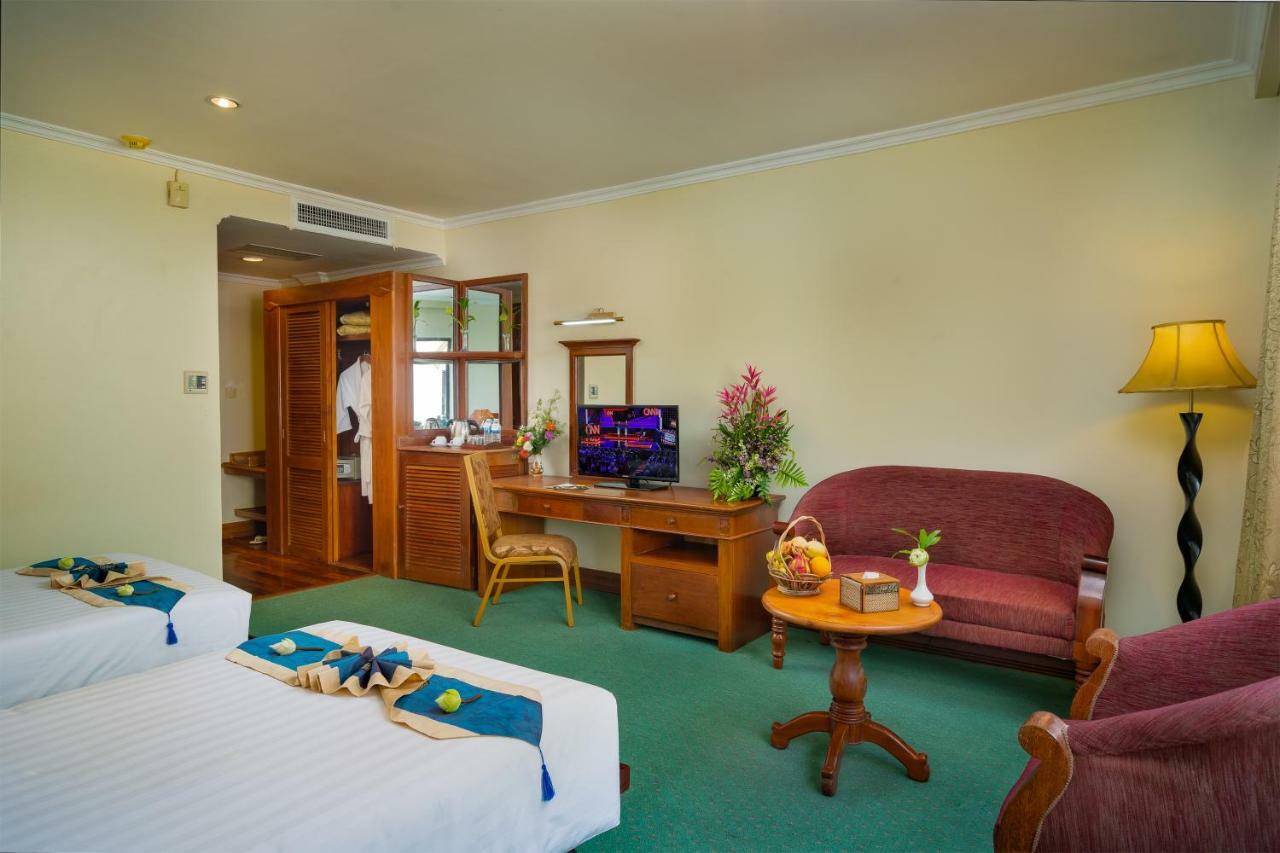 Dragon Royal Angkor Hotel Siem Reap Buitenkant foto