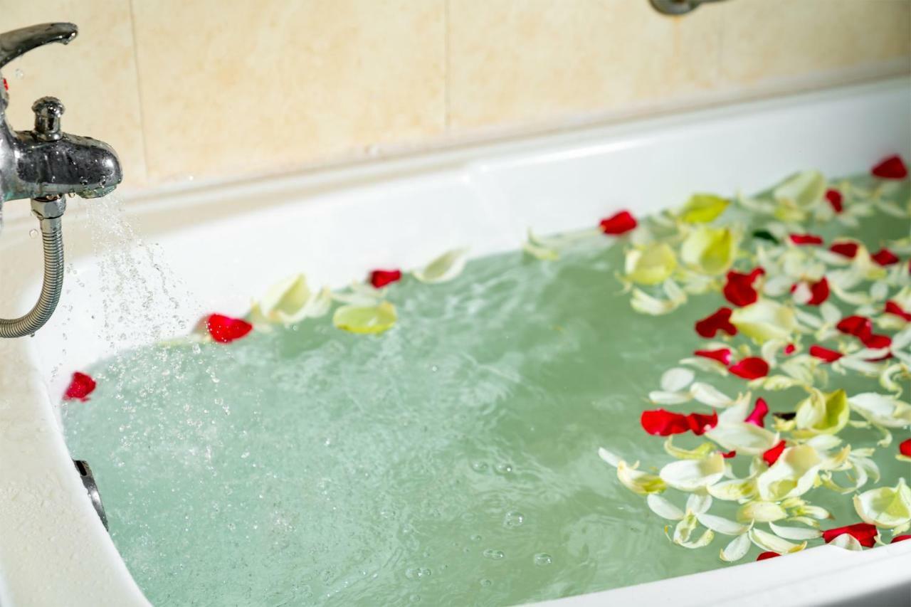 Dragon Royal Angkor Hotel Siem Reap Buitenkant foto