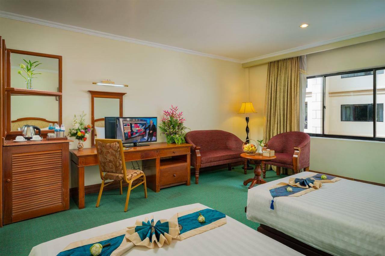 Dragon Royal Angkor Hotel Siem Reap Buitenkant foto