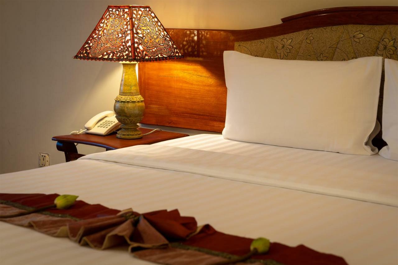 Dragon Royal Angkor Hotel Siem Reap Buitenkant foto
