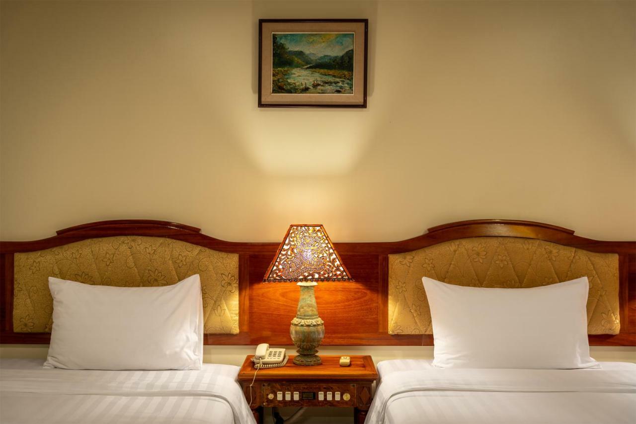 Dragon Royal Angkor Hotel Siem Reap Buitenkant foto