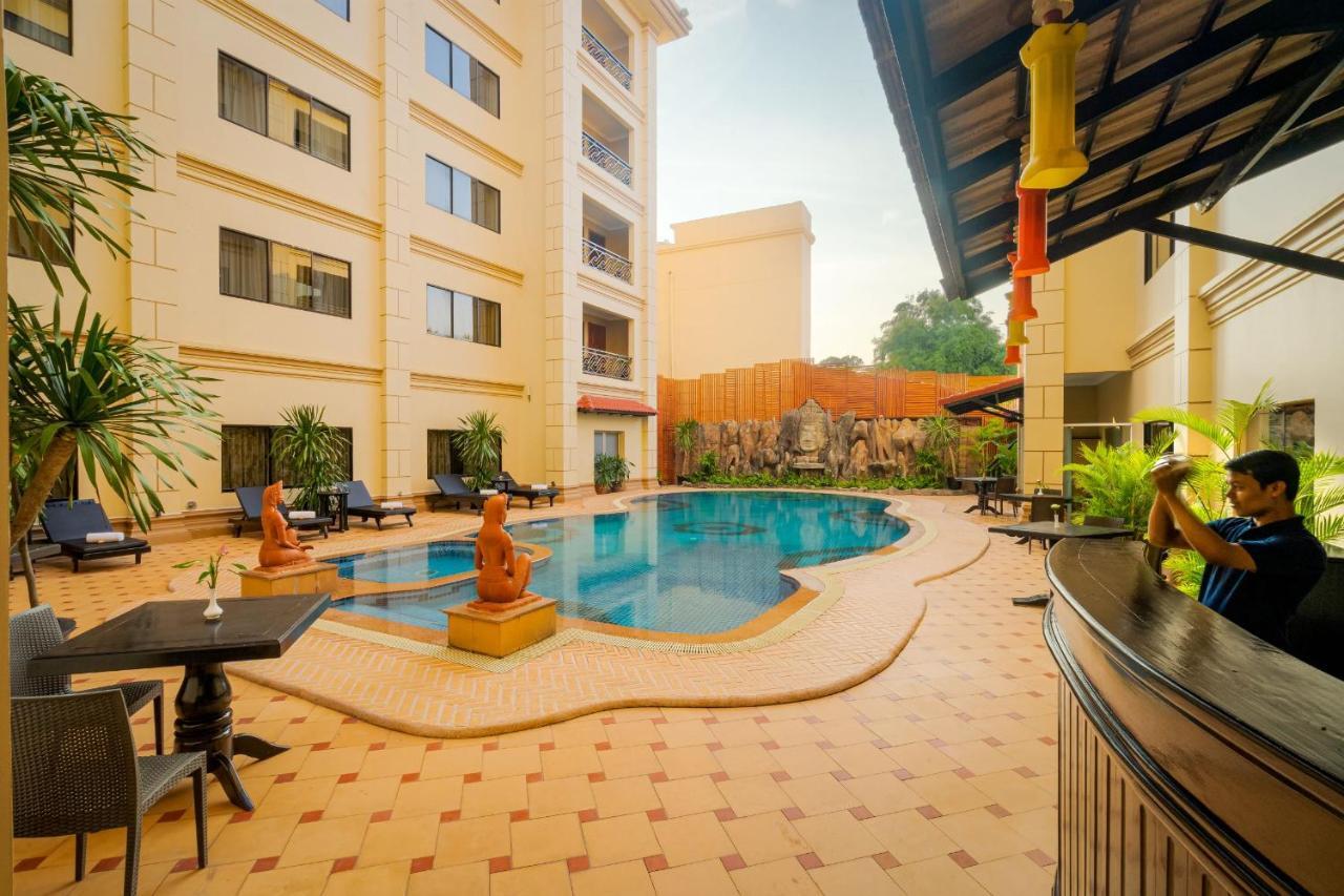 Dragon Royal Angkor Hotel Siem Reap Buitenkant foto