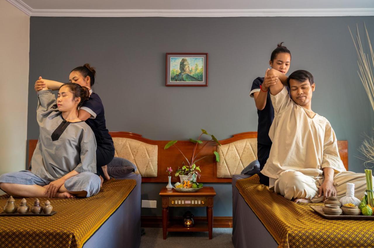 Dragon Royal Angkor Hotel Siem Reap Buitenkant foto