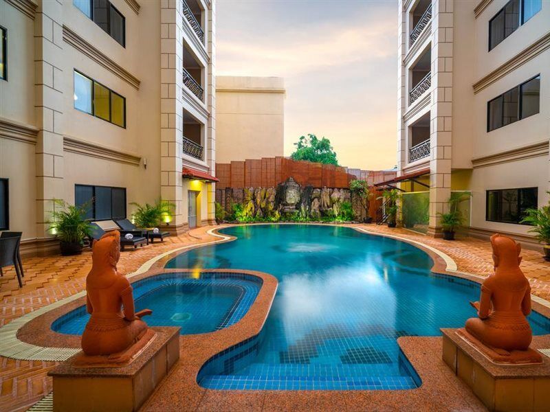 Dragon Royal Angkor Hotel Siem Reap Buitenkant foto